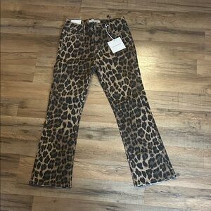 Stylish Leopard Print Cropped Jeans